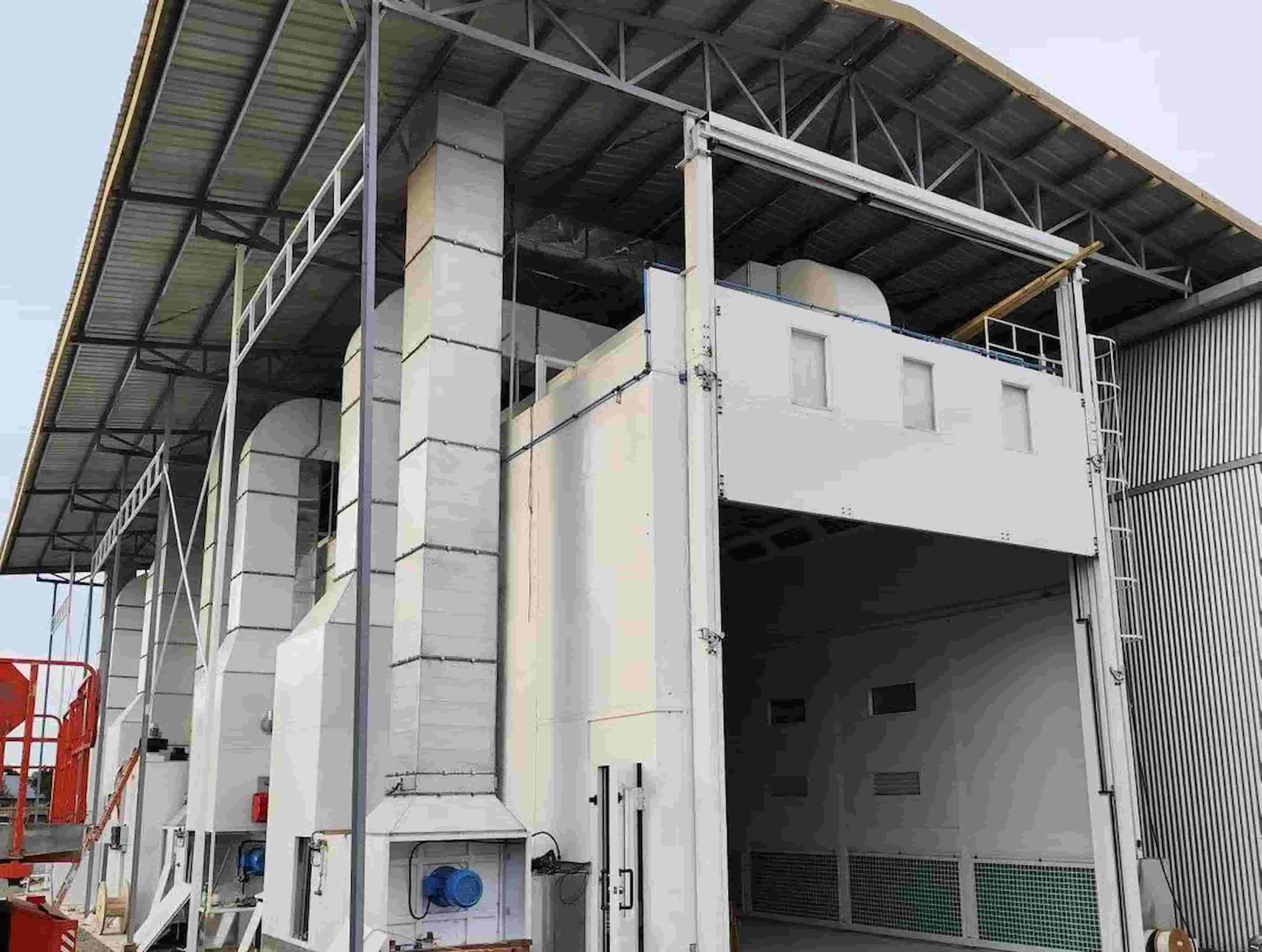 Excavator Spray Booth